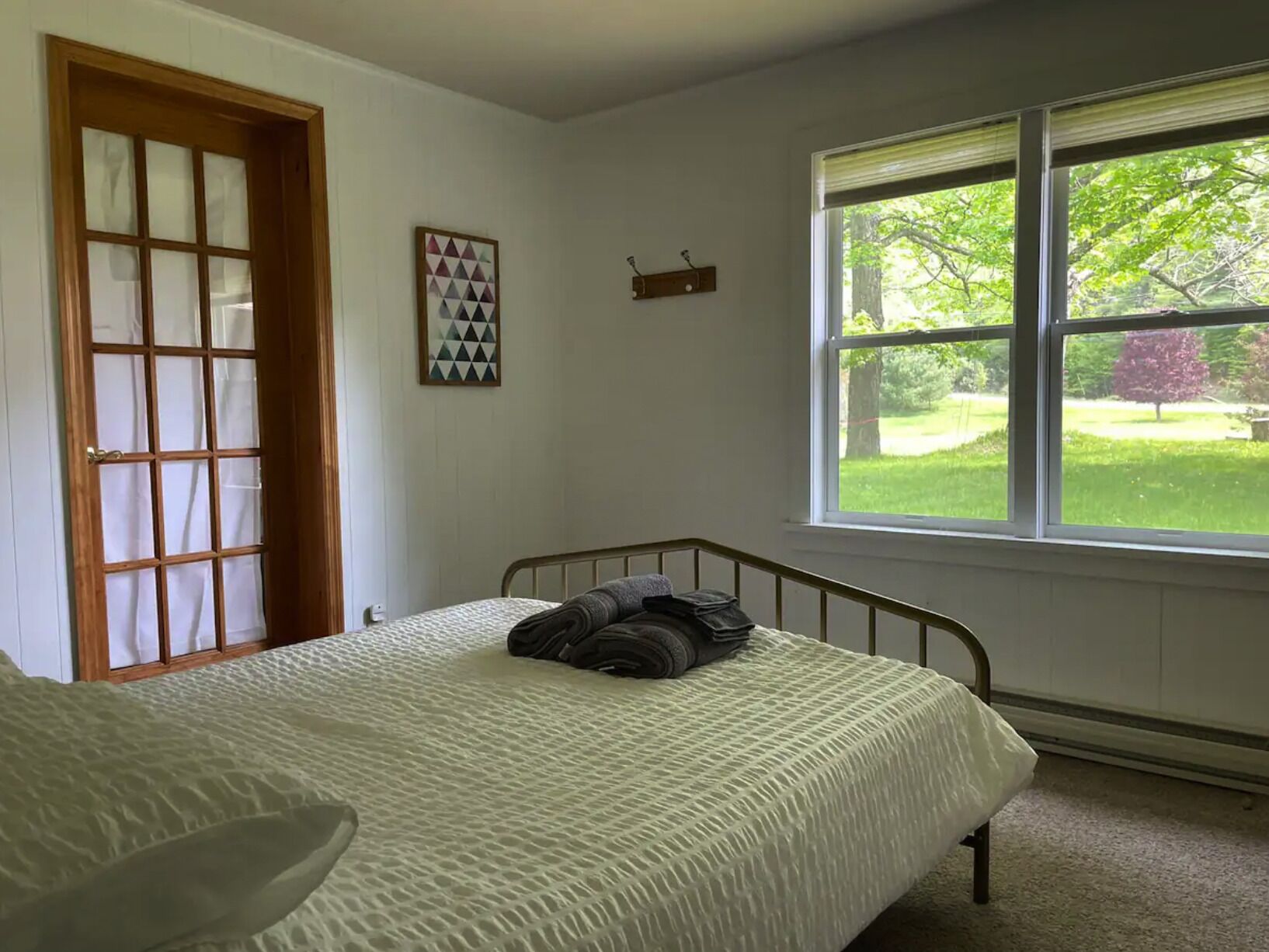 Bedroom 2 with queen bed 