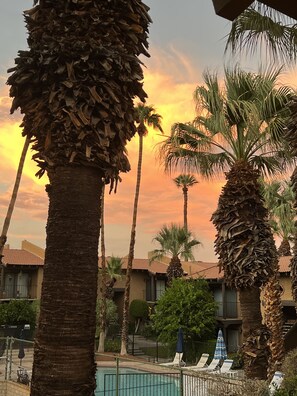 Pool - Perfect Palm Springs Getaway with Mountain Views (Palm Springs)