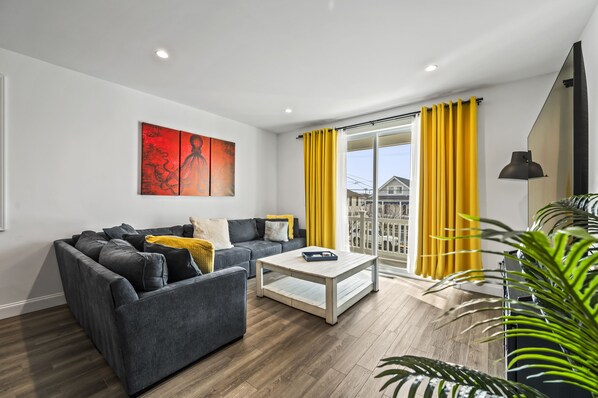 Smart TV, video games, computer monitors