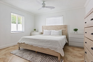 4 Schlafzimmer, Bügeleisen/Bügelbrett, kostenloses WLAN, Bettwäsche