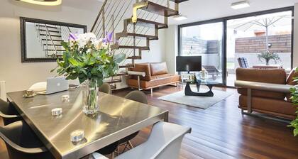 My Space Barcelona 2 duplex for 16 people with terrace and pool in the center