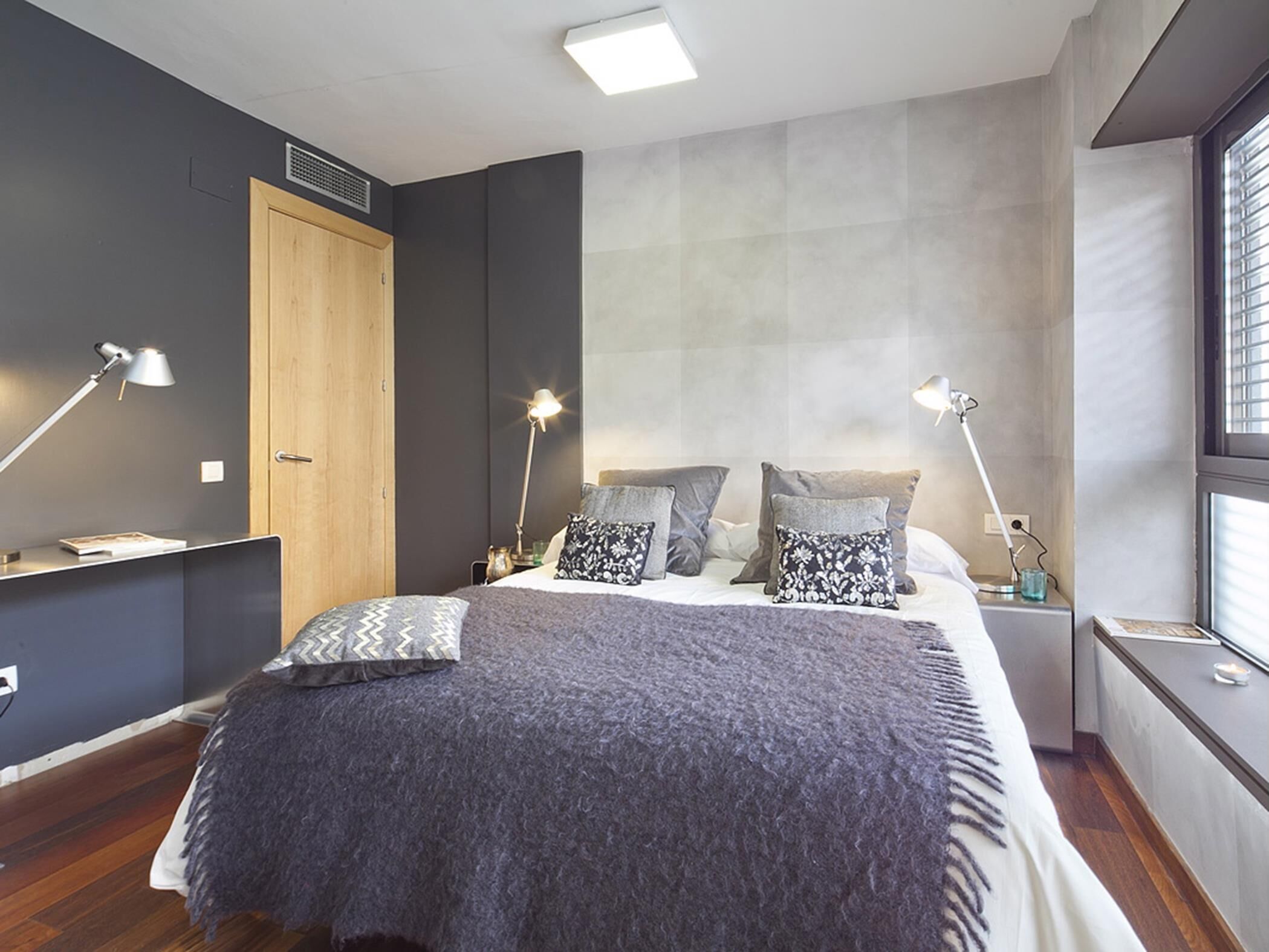 6 slaapkamers, een strijkplank/strijkijzer, gratis wifi, beddengoed