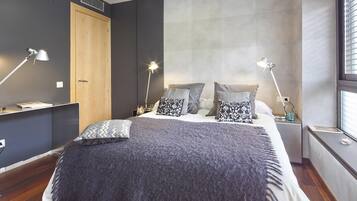 6 slaapkamers, een strijkplank/strijkijzer, gratis wifi, beddengoed