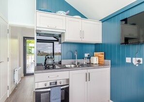 Fridge, oven, stovetop, toaster