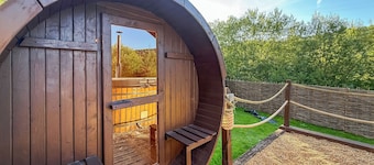 2 bedroom accommodation in Halling