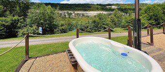 2 bedroom accommodation in Halling