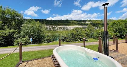 2 bedroom accommodation in Halling