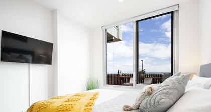 Moana Beach, Seafront Apartment