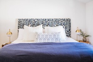 2 bedrooms, iron/ironing board, free WiFi