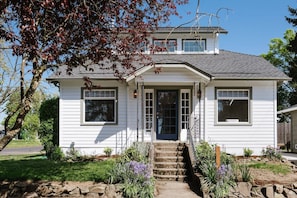 Exterior - Impeccable Location and Quality, High-End Upgrades Throughout, Walk to Everything, Across from Park (Newberg)