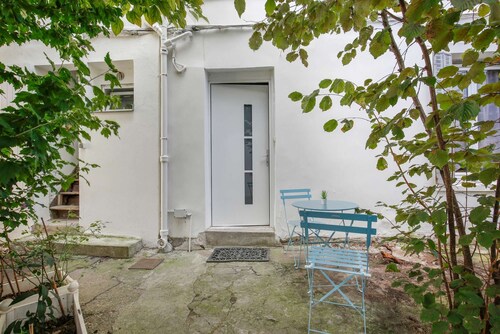 Chic studio near Paris