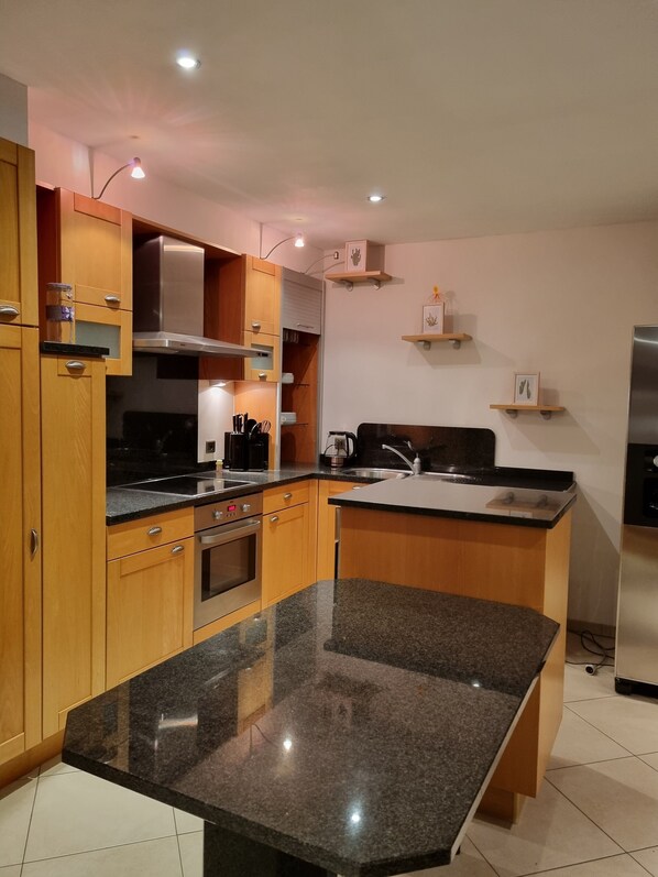 Fridge, microwave, oven