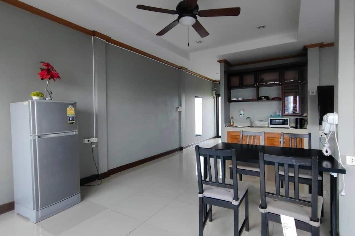 deluxe quadruple room | premium bedding, pillow-top beds, individually decorated