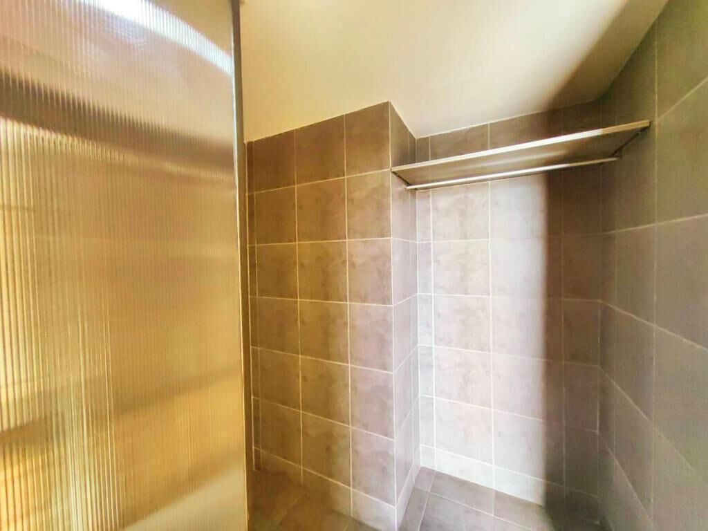 Firemannsrom – superior, 1 soverom, ingen vinduer | Bad | Dusj, regndusjhode, toalettartikler (inkludert) og hårføner