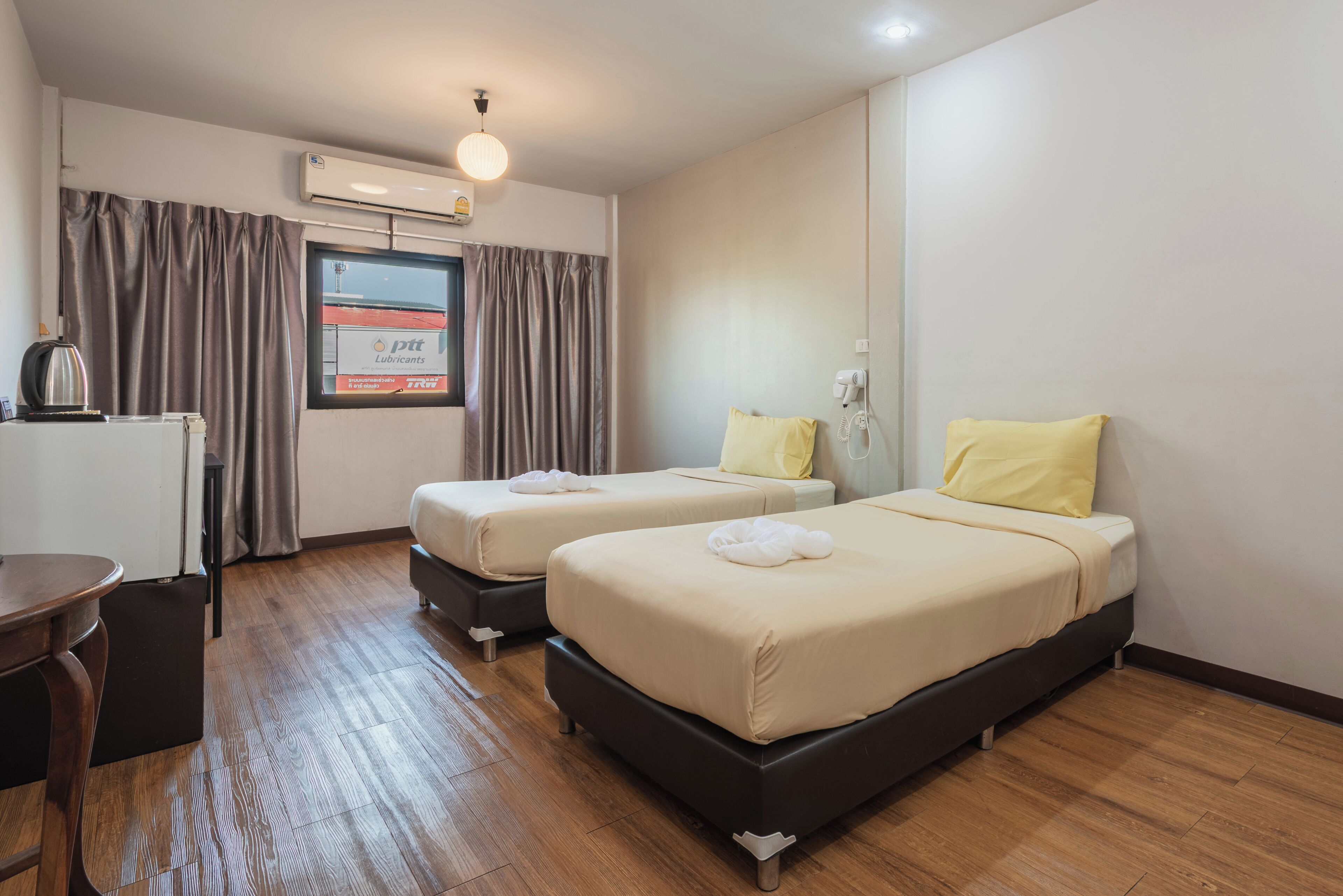 Basic Twin Room