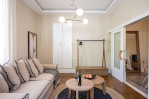 House, Multiple Beds | Living room