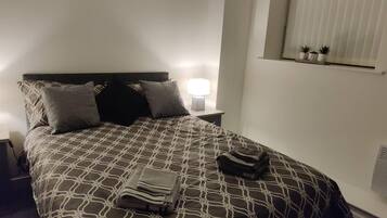 1 bedroom, iron/ironing board, free WiFi, bed sheets