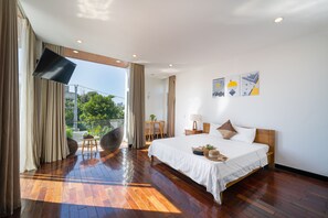 6 bedrooms, Egyptian cotton sheets, premium bedding, pillow-top beds - T P Pool Villa (Da Nang)