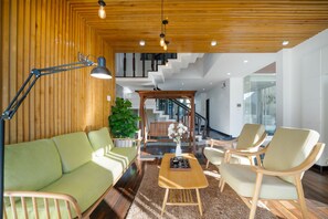 Living area - T P Pool Villa (Da Nang)