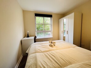 Apartment, Multiple Beds