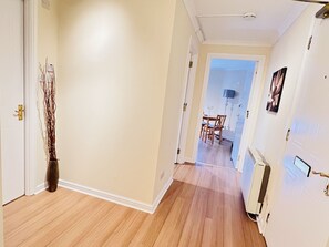 Apartment, Multiple Beds