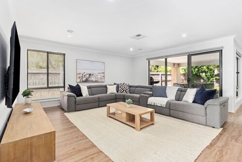 Summer Breeze - 10 mins to Barwon Heads & Torquay