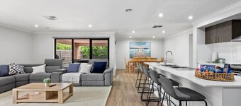 Summer Breeze - 10 mins to Barwon Heads & Torquay