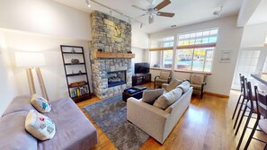 TV, fireplace