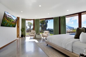 7 bedrooms, iron/ironing board, WiFi, bed sheets - Via Vallarta - An Architecturally Significant California Modern Home (Los Angeles)