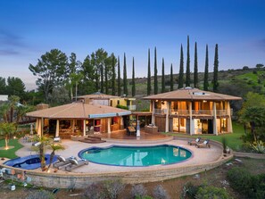 Pool - Via Vallarta - An Architecturally Significant California Modern Home (Los Angeles)