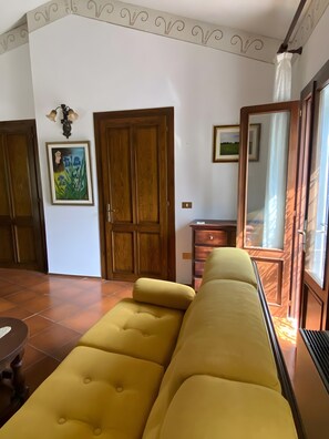 Fireplace - Villino San Silvestro – Independent Cottage Surrounded by Nature and Relaxation (Albettone)