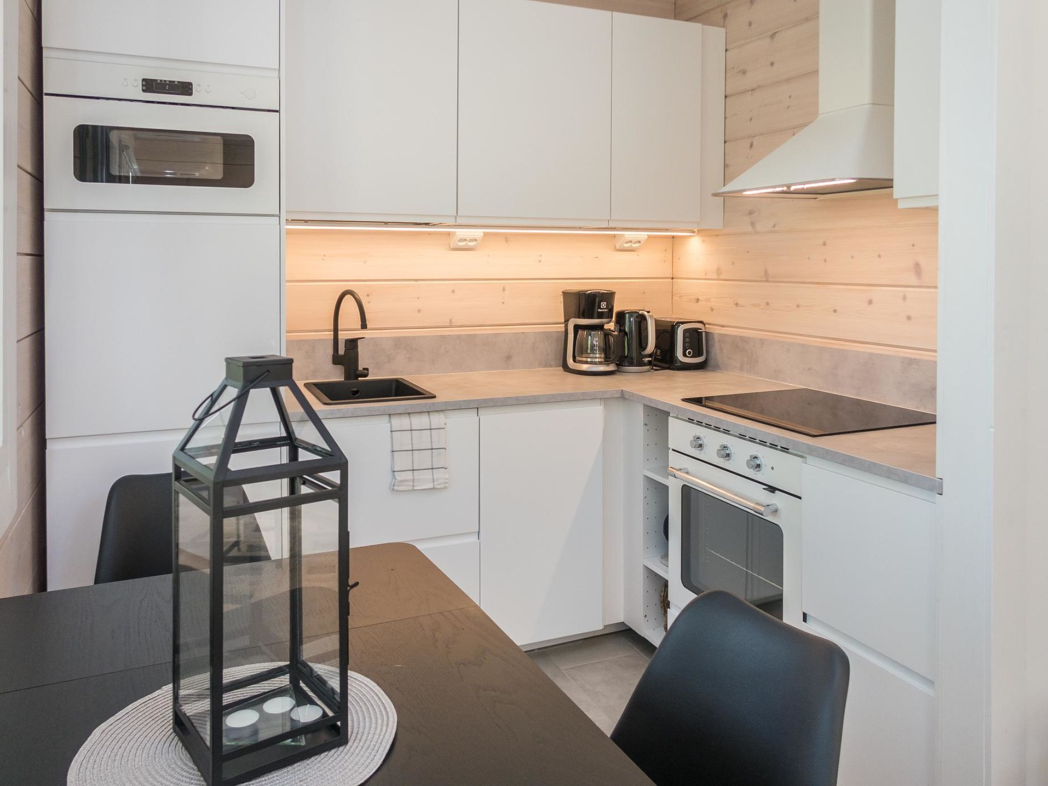 Réfrigérateur, micro-ondes, lave-vaisselle