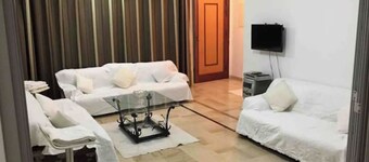 Wifi. 17min from Tunis, near carrefour market & azur city.