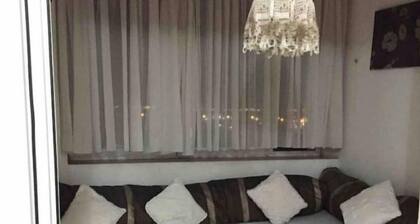 Wifi. 17min from Tunis, near carrefour market & azur city.