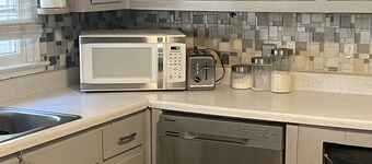 Cheerful two bedroom one bath duplex