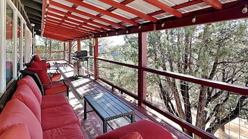 House (3 Bedrooms) | Property amenity