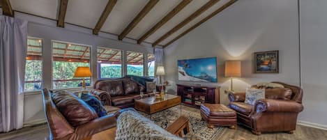 House (3 Bedrooms) | Property amenity