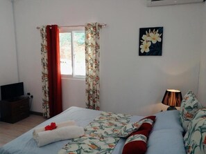 1 bedroom, free WiFi, bed sheets