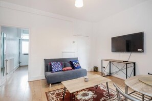 Casa, varias camas | Sala de estar