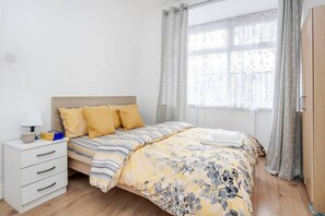 Casa, varias camas | 3 habitaciones, wifi gratis y ropa de cama