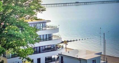 Impeccable 5-bed Apartment in Southend-on-sea