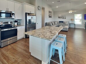 House (3 Bedrooms) | Property amenity