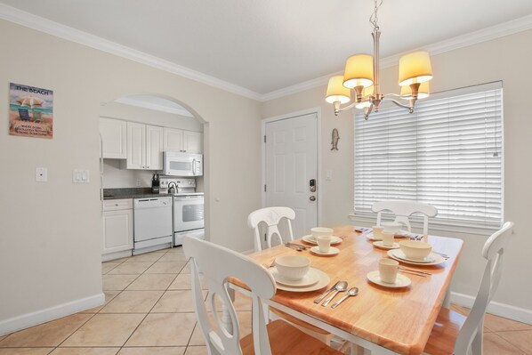 Condo, Multiple Beds, Kitchen, Garden View | Private kitchen | Fridge, microwave, oven, stovetop