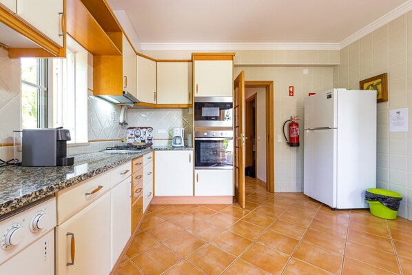 Fridge, microwave, oven, dishwasher