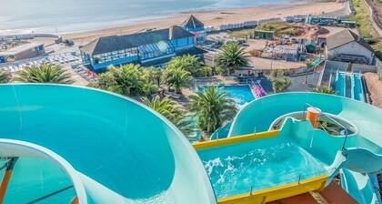 Hot Tub Heaven in Beautiful Village, Close to Beaches - Blue Flag & Dog Friendly