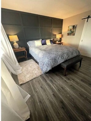 2 habitaciones, tabla de planchar con plancha, cuna de viaje y wifi 