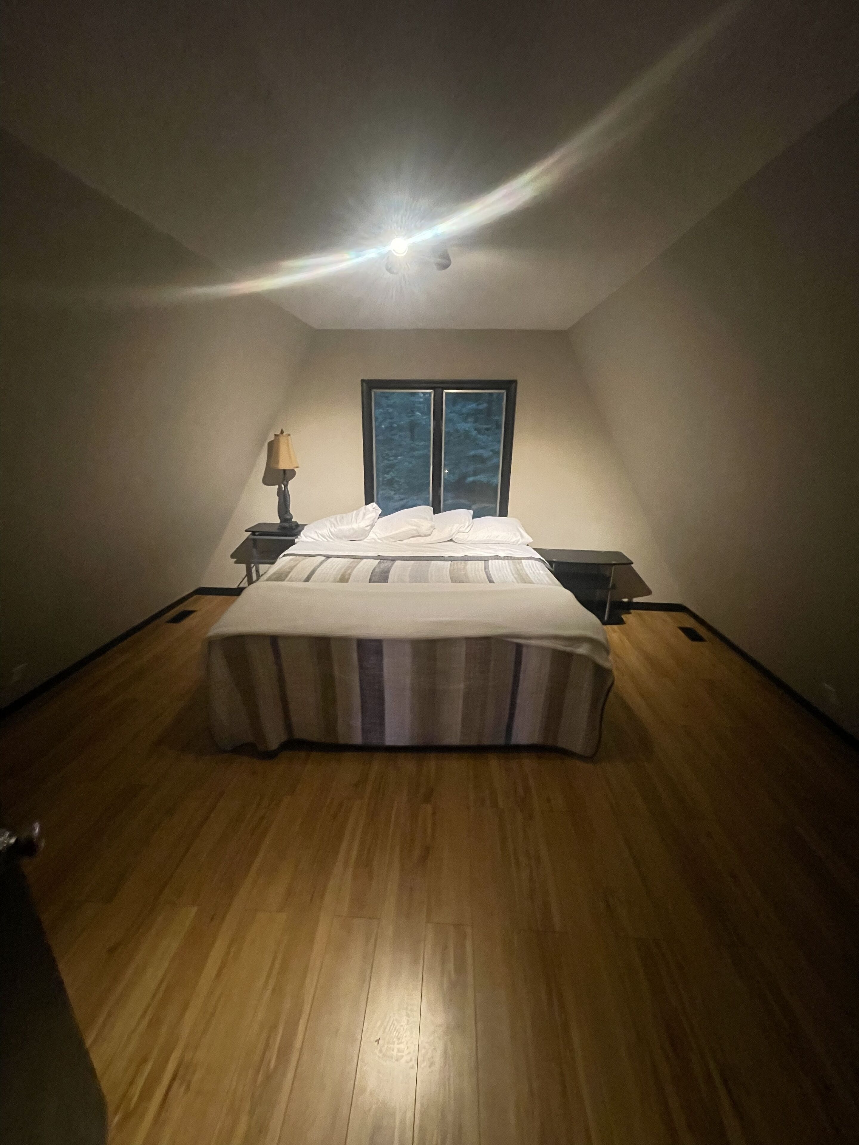 3 chambres, fer et planche à repasser, accès au Wi-Fi (inclus)
