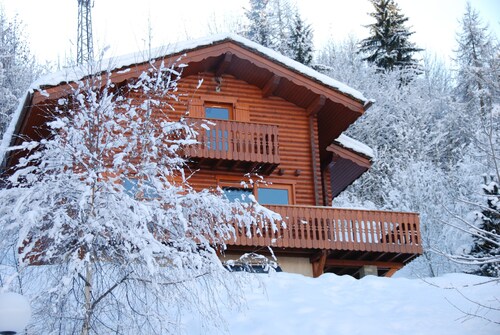 Chalet 150m from the slopes in Montalbert Aime la Plagne