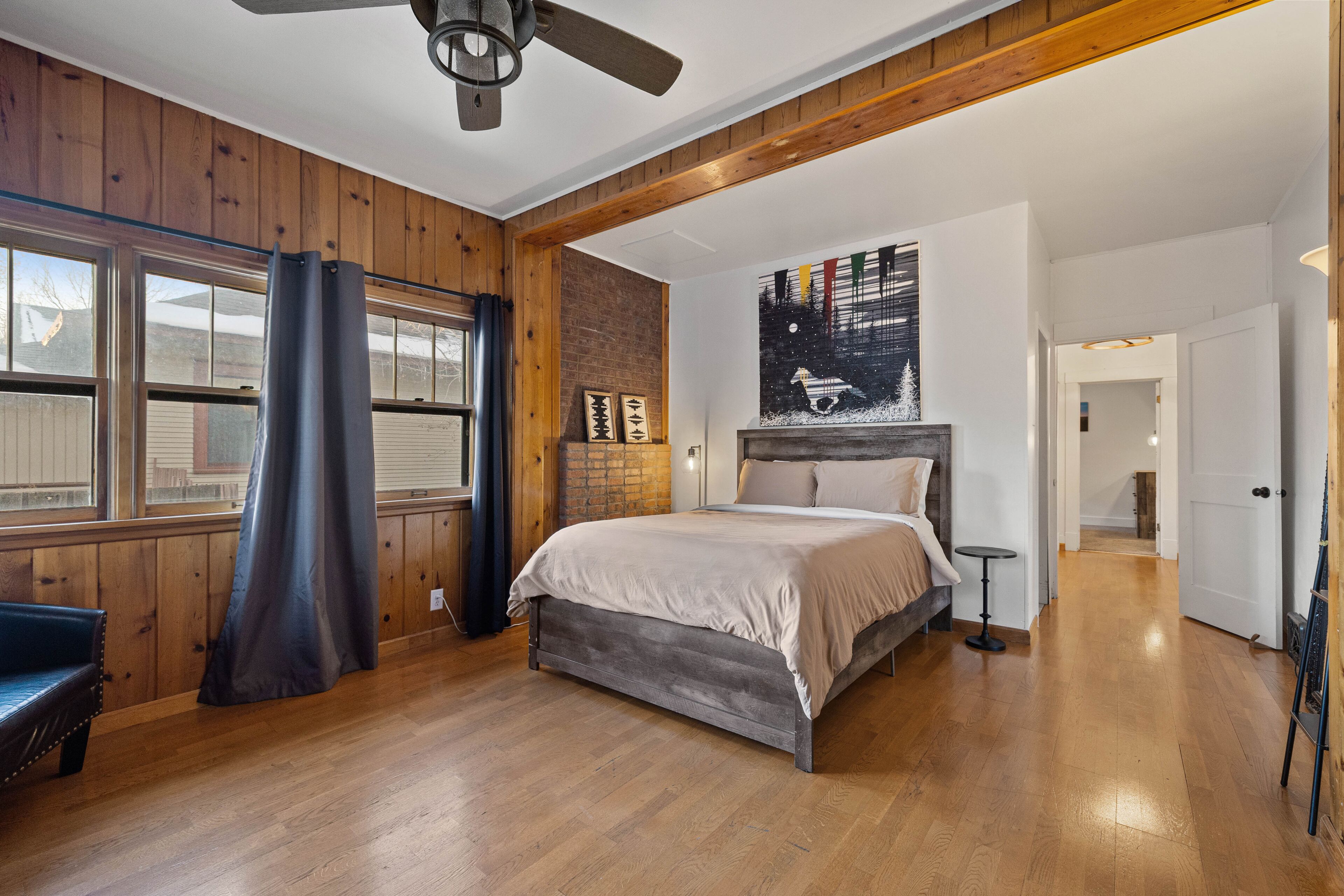 3 bedrooms, premium bedding, iron/ironing board, travel crib