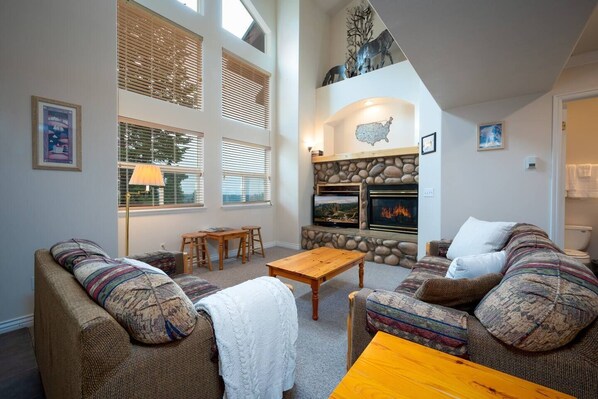 スマートテレビ、暖炉